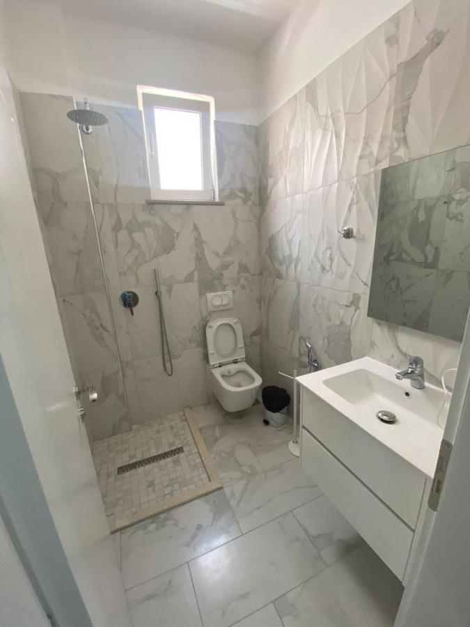 Julius Hotel Golem  Bagian luar foto